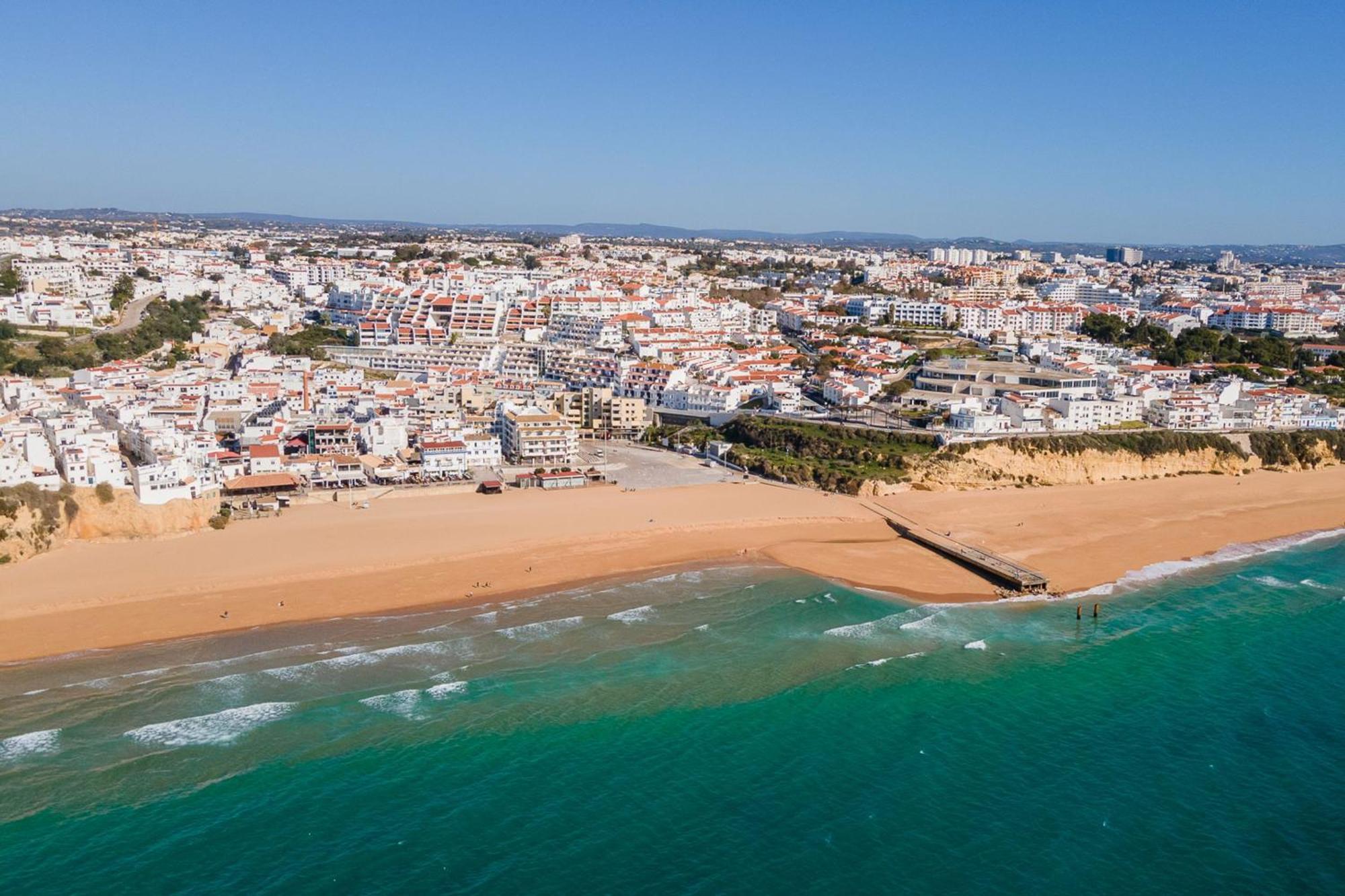 Typical T2 In Albufeira W/ Balcony By Lovelystay Екстериор снимка