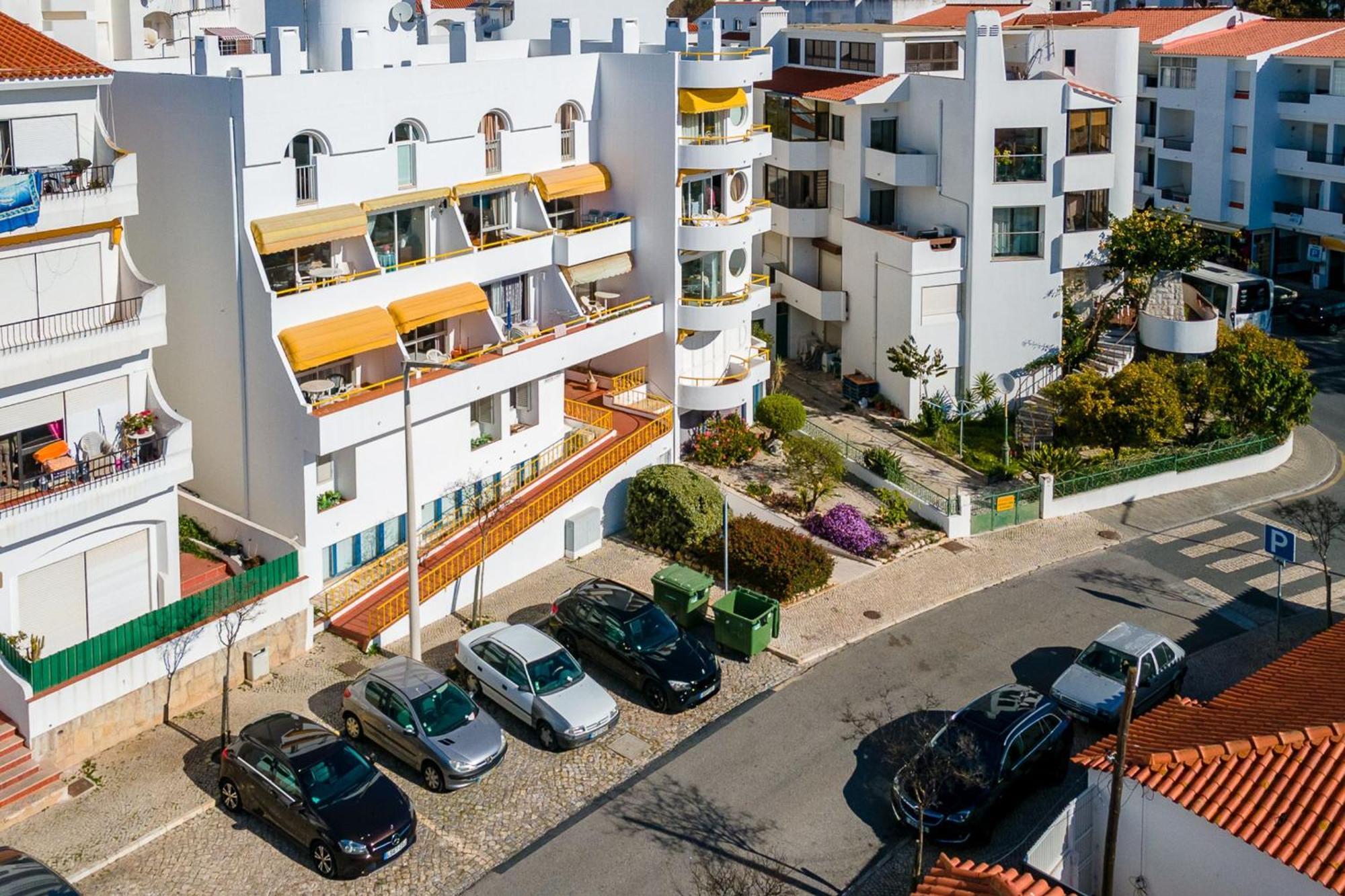 Typical T2 In Albufeira W/ Balcony By Lovelystay Екстериор снимка
